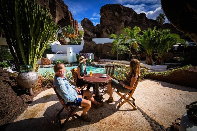 Lanzarote Nightlife for Solo Tourists: The Ultimate Guide to Unforgettable Nights